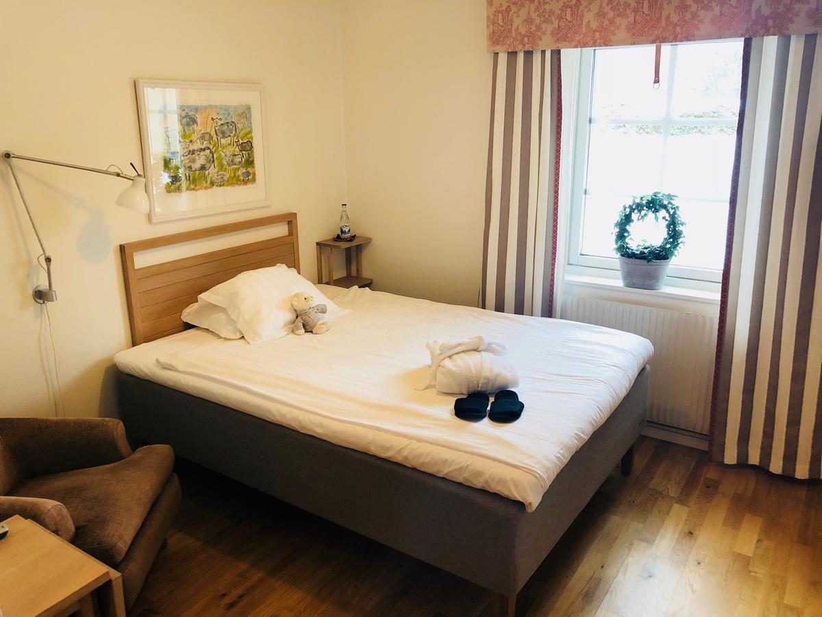 Balingsholm Hotel Huddinge Eksteriør billede