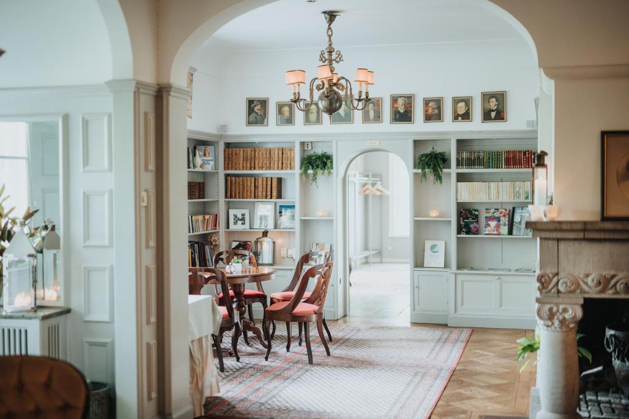 Balingsholm Hotel Huddinge Eksteriør billede
