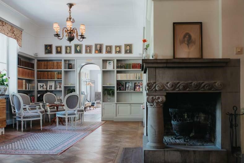 Balingsholm Hotel Huddinge Eksteriør billede